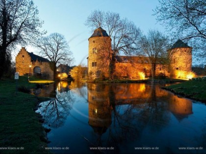 照片:  Wasserburg Haus zum Haus